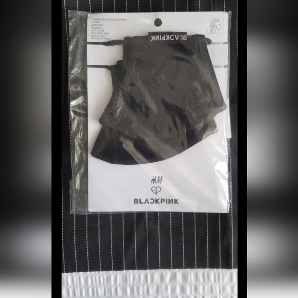 H&M BLACKPINK skirt, and masks set